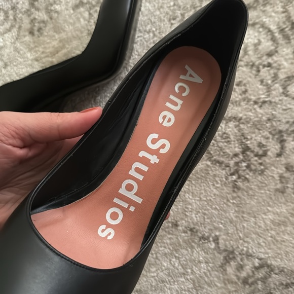 Can’t wear such a high heels anymore due to back pain, worn few times - Picture 5 of 6